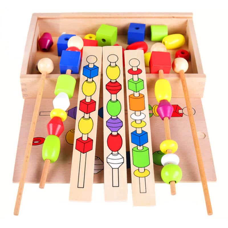 Jeu-de-perles-en-bois-Montessori